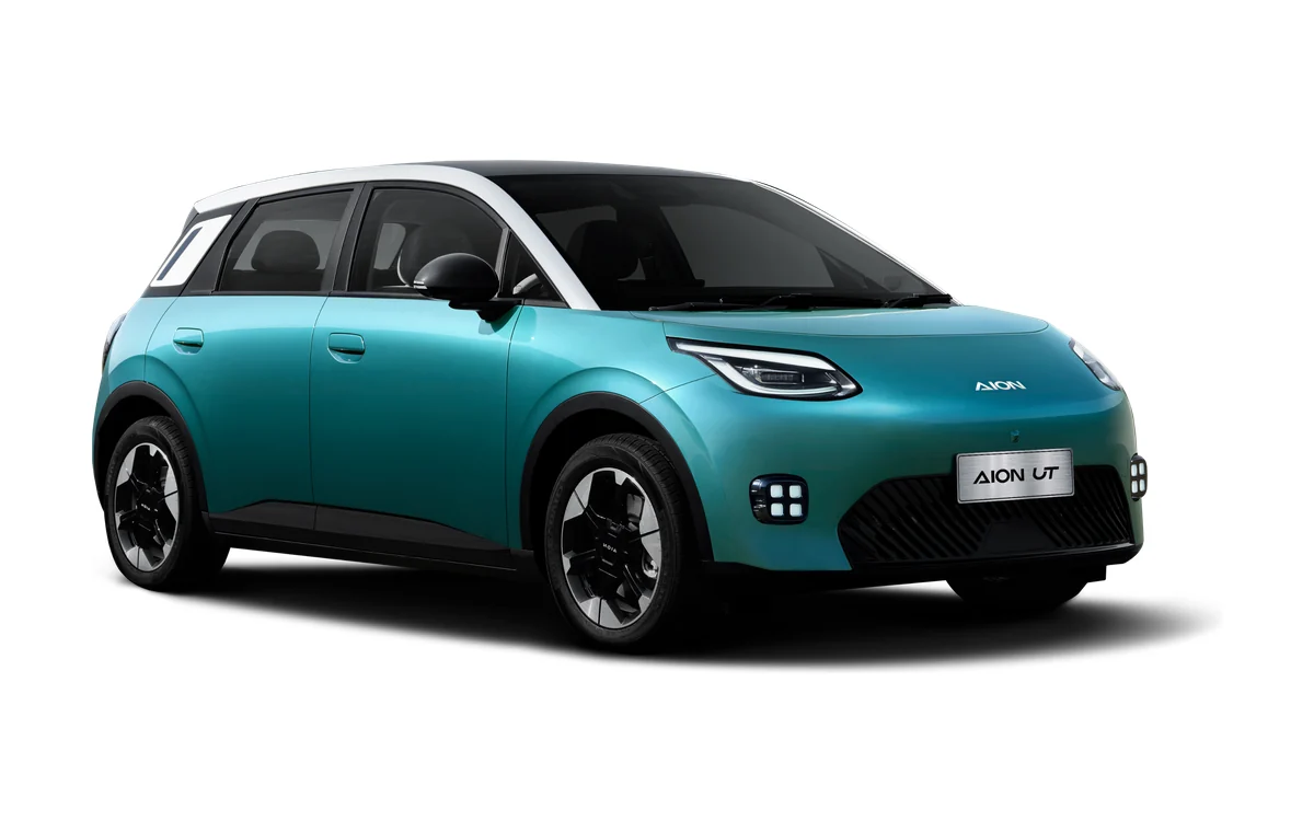 AION UT mobil listrik hatchback AION Semarang